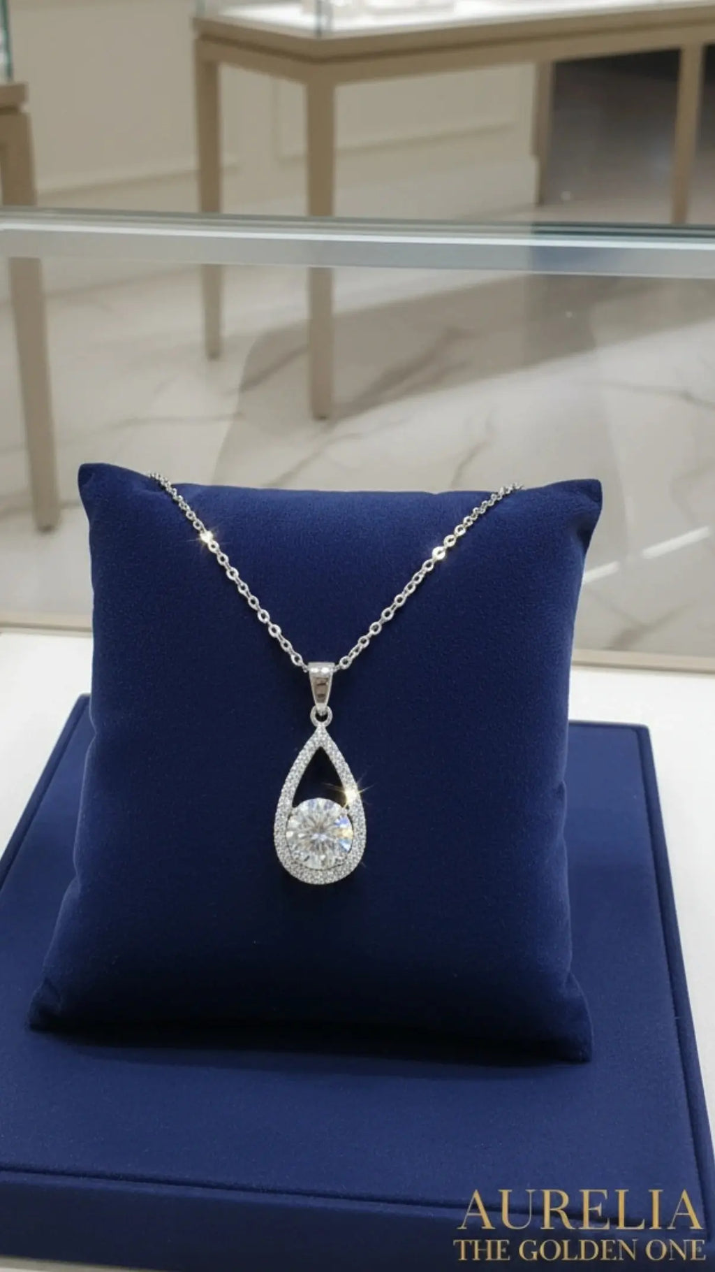 Ατσάλινο Κολιέ με Ζιρκόν σε Σχήμα Δάκρυ - Κομψό & Διαχρονικό aurelia.thegoldenone