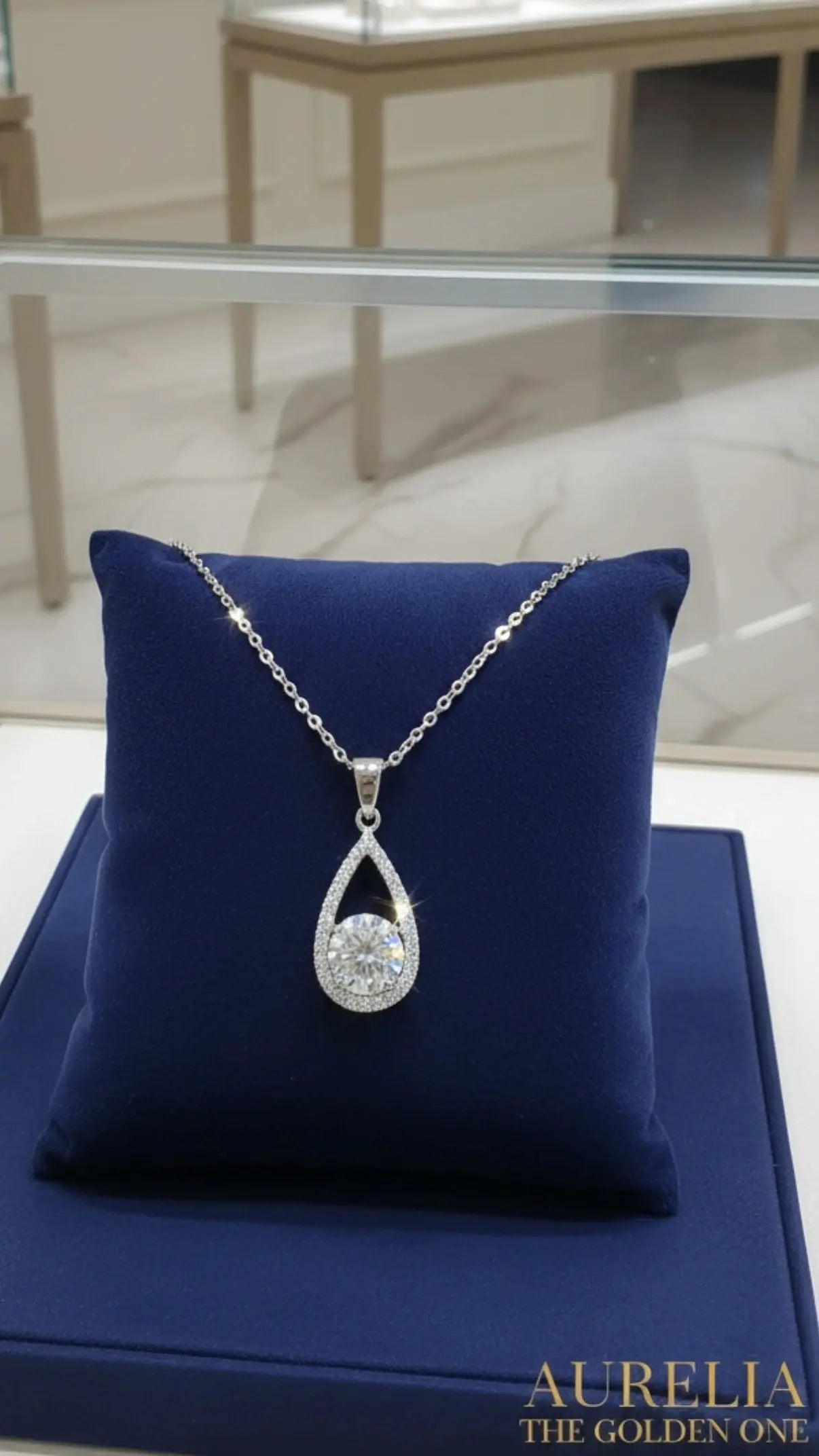 Ατσάλινο Κολιέ με Ζιρκόν σε Σχήμα Δάκρυ - Κομψό & Διαχρονικό aurelia.thegoldenone