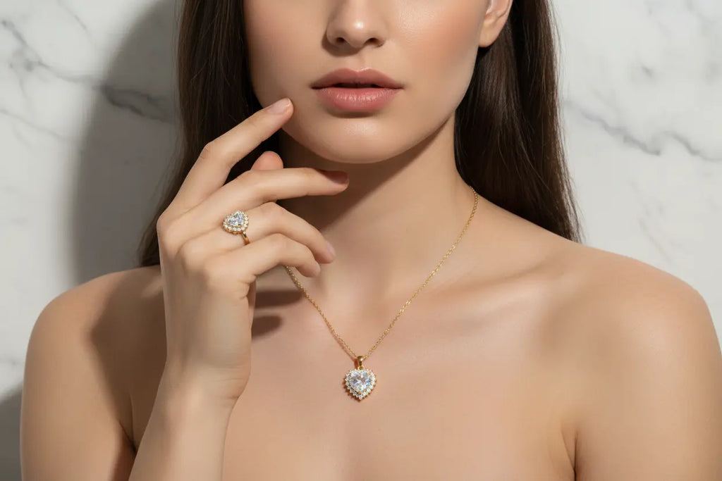 Fall in love necklace aurelia.thegoldenone